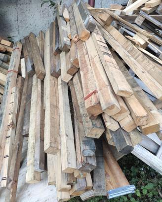 travetti in legno di diverse misure