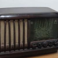 Radio d’epoca a valvole Magndyne anni ’40 in legno