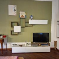 Mobile salotto e libreria 