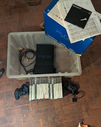 Play station 2 FAT  Completa di scatola  18 giochi