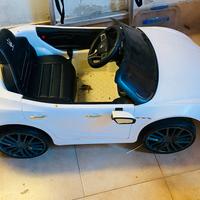 automobilina giocattolo funzionante