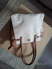 Borsa a Spalla Michael Kors Carmen – come nuova