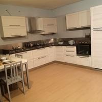 CUCINA ANGOLARE  CM 275 X 300  no tavolo e sedie