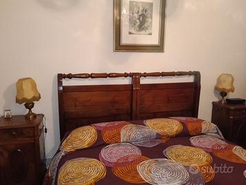 letto matrimoniale e comodini in stile '800