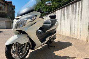 Suzuki Burgman 400 Bianco perla brillante