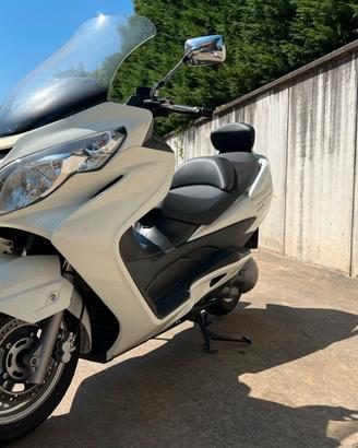 Suzuki Burgman 400 Bianco perla brillante