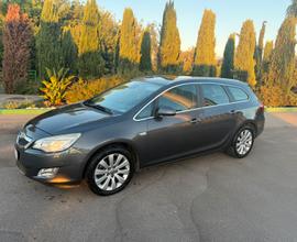 Opel Astra Sportourer
