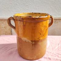 Antico vaso terracotta pugliese rustico
