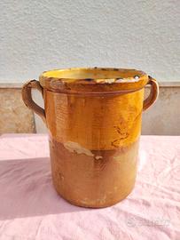 Antico vaso terracotta pugliese rustico