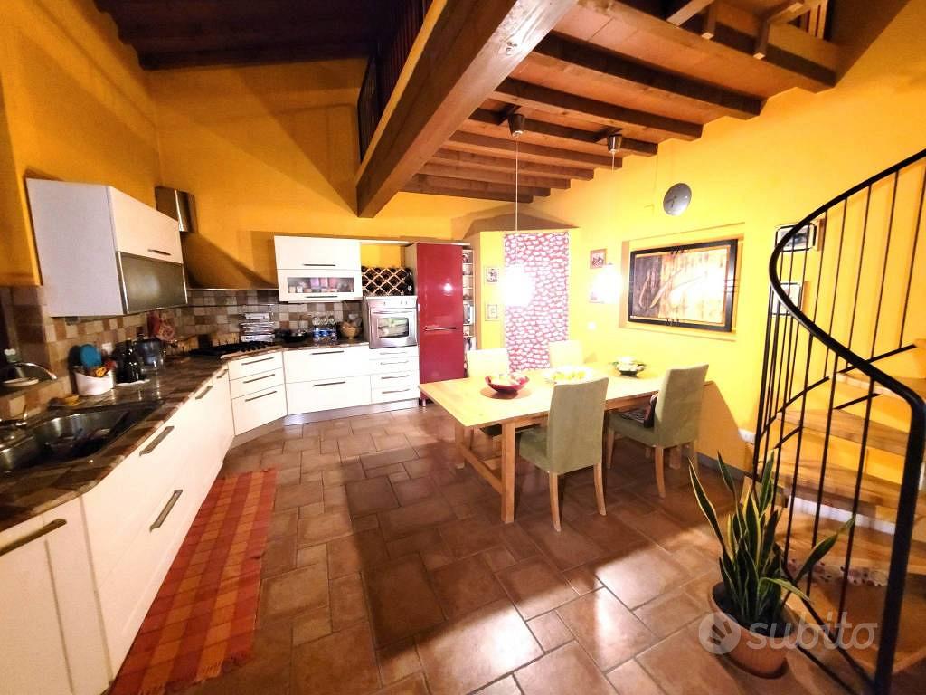 Appartamento di 150 m² con 5 locali a Prato