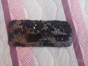 Pochette donna nera co tracolla marca Aufee