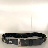 Cintura in camoscio con borchie