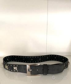 Cintura in camoscio con borchie