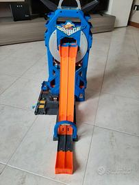 Piste Hotweels garage e drago che si muove