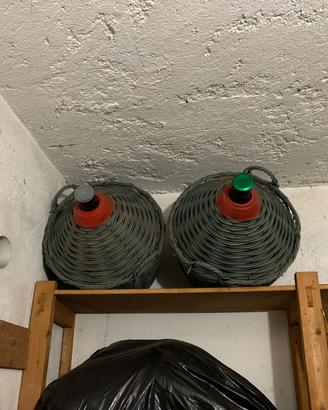 bottiglie per vino e damigiane