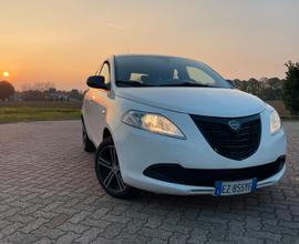 LANCIA Ypsilon Gold GPL (Neopatentati)