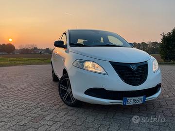 LANCIA Ypsilon Gold GPL (Neopatentati)