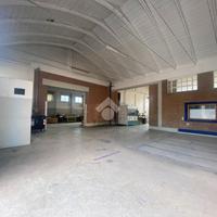 CAPANNONE A BAGNOLO IN PIANO