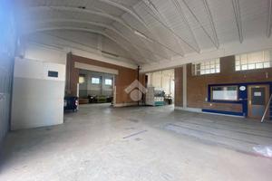 CAPANNONE A BAGNOLO IN PIANO