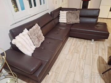 Divano angolare in pelle