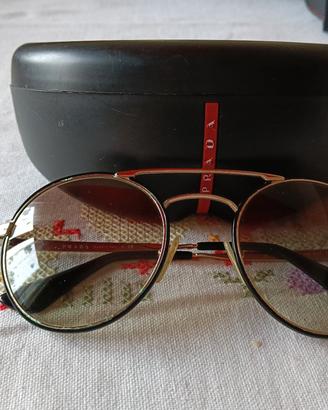 occhiali da sole Prada 