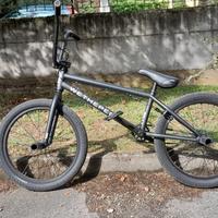 Bici BMX Freestyle WeThePeople ThrillSeeker Nera