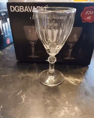 bicchiere sia da vino che da champagne