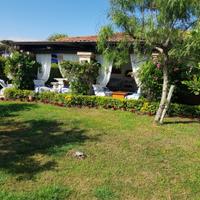 Villa fronte mare baia domitia