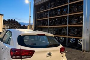 RICAMBI USATI KIA RIO ANNO 2018 MOTORE D4FC