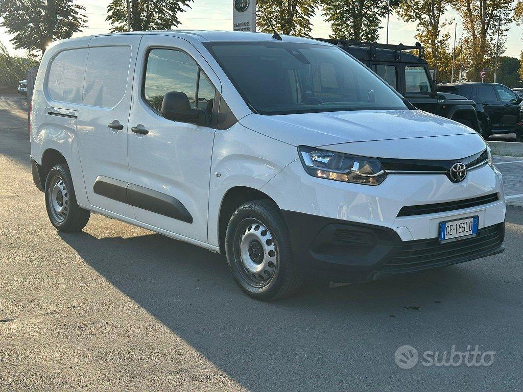 TOYOTA Proace City