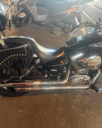 Honda shadow 750