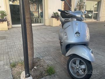 Vespa 250  gts