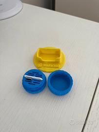 Base insta360 e contenitore MicroSd