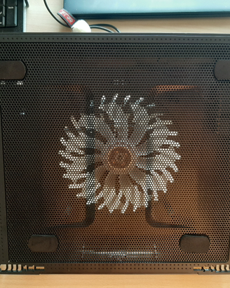 Base con ventola per raffreddamento pc