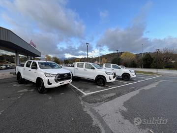 TOYOTA HILUX 2.4 D-4D DOPPIA CAB. 4WD 150 CV 6M "