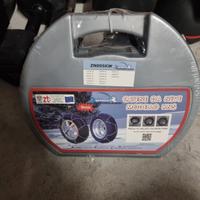 catene da neve nuove per vari tipi di gomma