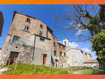 Grande Casa da Ristrutturare in Toscana