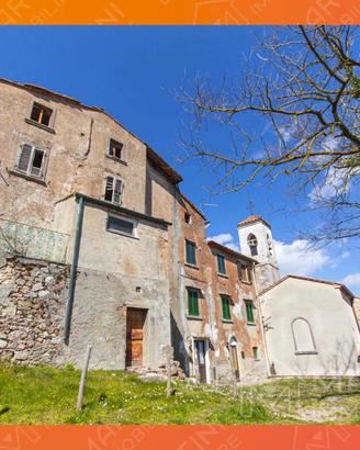 Grande Casa da Ristrutturare in Toscana