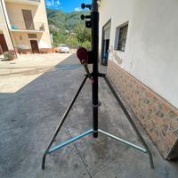 2 Stativi 3 stadi, in acciaio zincato.