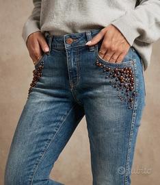 Jeans con perle bianco ghiaccio