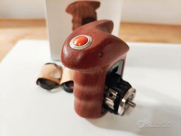 SMALLRIG Impugnatura DX in legno con Rec remoto