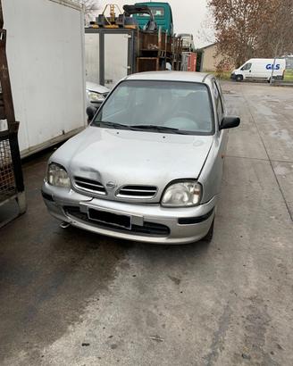 Ricambi Nissan Micra 2000 - Veicolo per ricambi