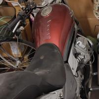 Moto Guzzi modello Nevada 750cc.