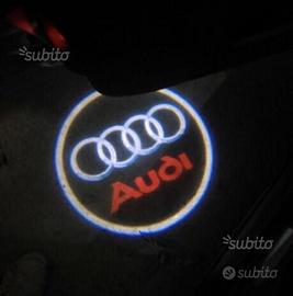 Luci Led Audi con logo