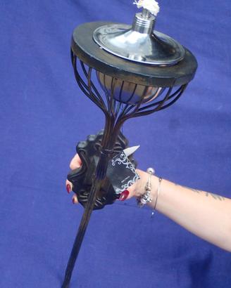 Fiaccola da muro con lampada a olio