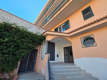Baronissi, stanza in appartamento