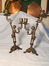 Coppia Candelieri Antichi in Bronzo
con Putti