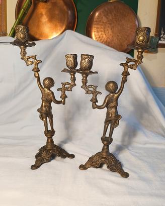 Coppia Candelieri Antichi in Bronzo
con Putti