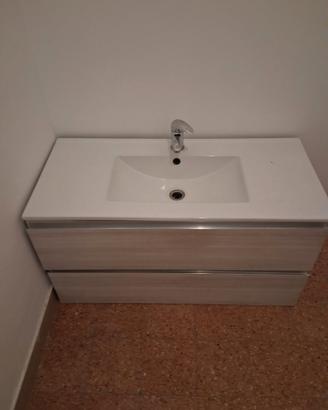 mobile da bagno con lavandino sospeso