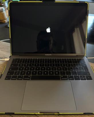 MacBook Pro 13”